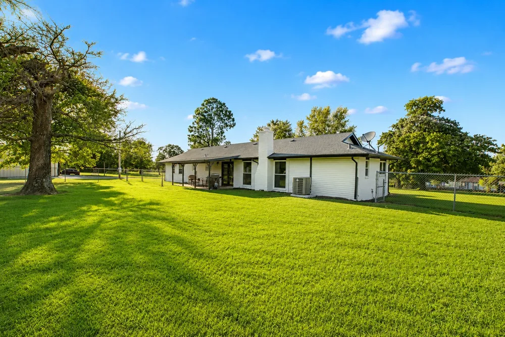 18856 E Oak Ridge Drive Claremore, OK 74017