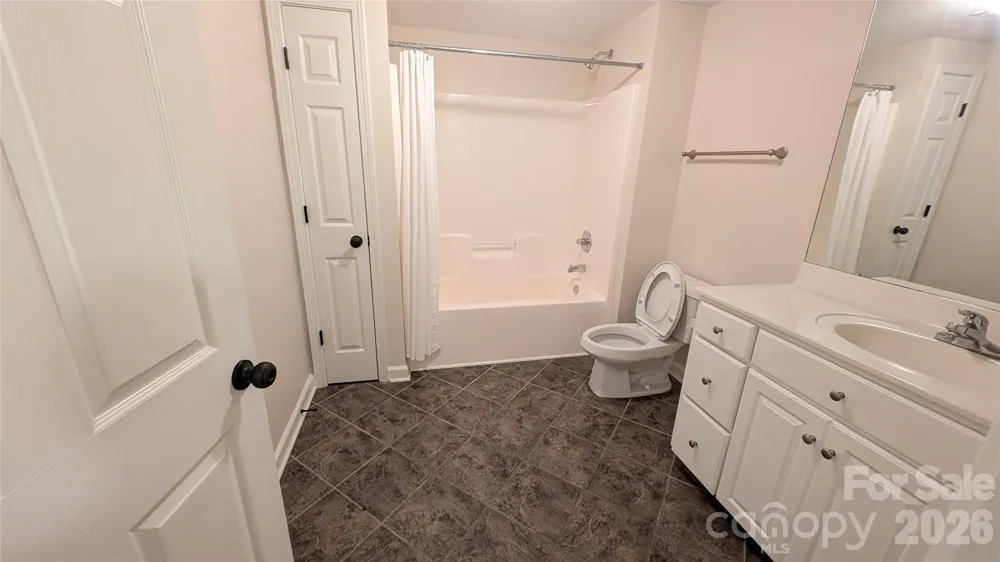 2421 Arden Gate Lane Charlotte, NC 28262