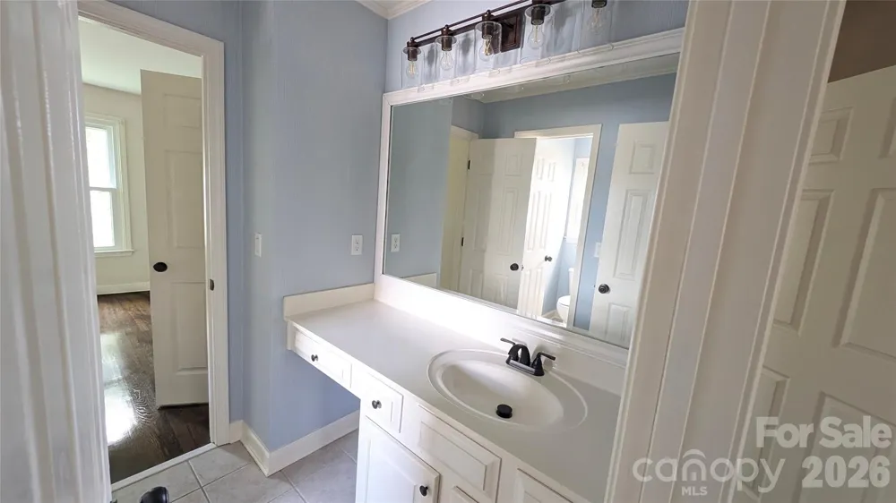 2421 Arden Gate Lane Charlotte, NC 28262