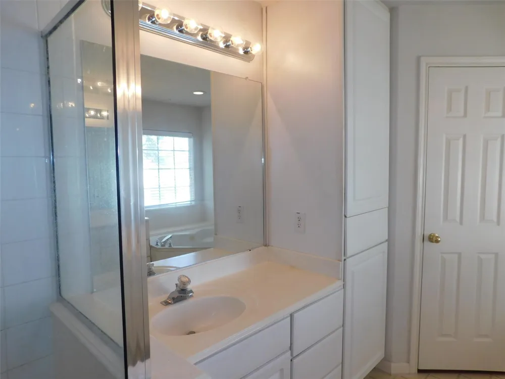 2710 Grants Lake Blvd #G3 Sugar Land, TX 77479