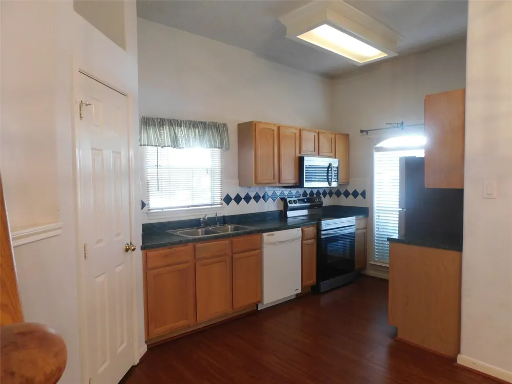 2710 Grants Lake Blvd #G3 Sugar Land, TX 77479