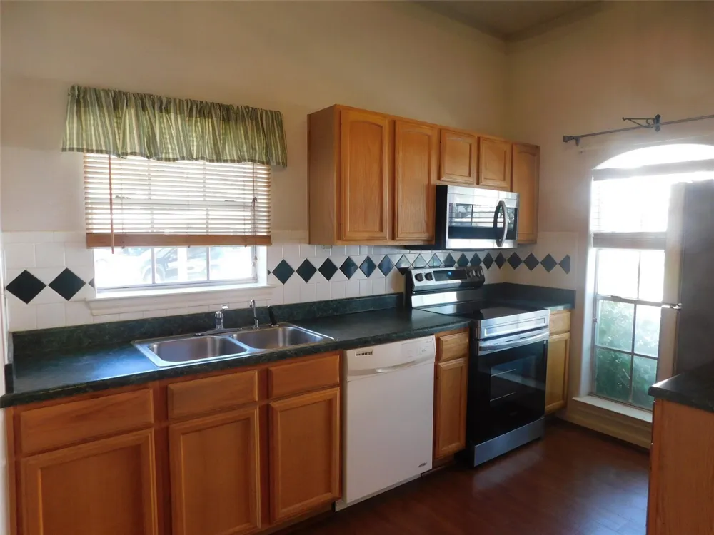 2710 Grants Lake Blvd #G3 Sugar Land, TX 77479