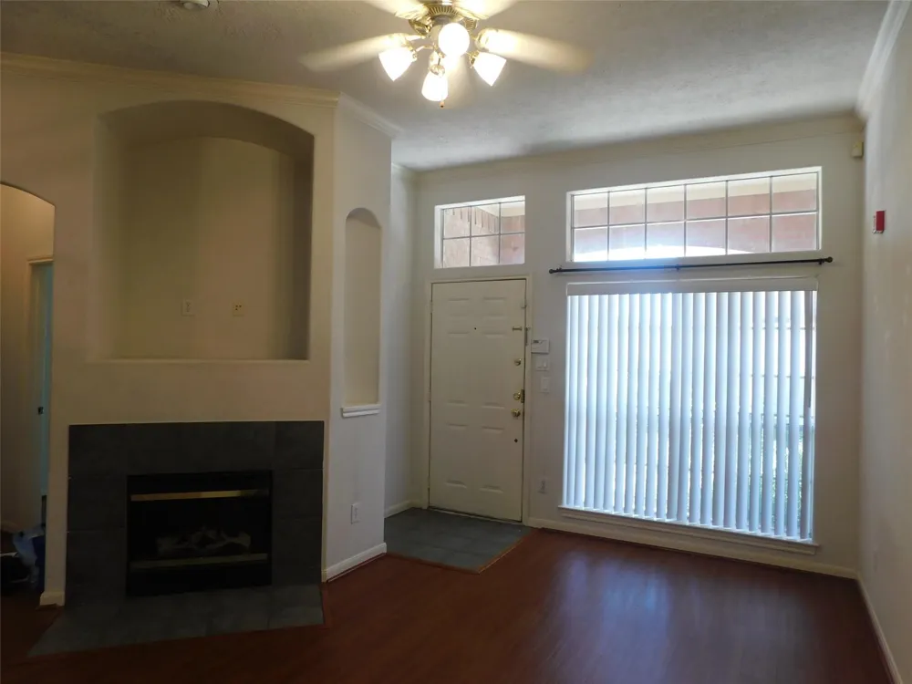 2710 Grants Lake Blvd #G3 Sugar Land, TX 77479