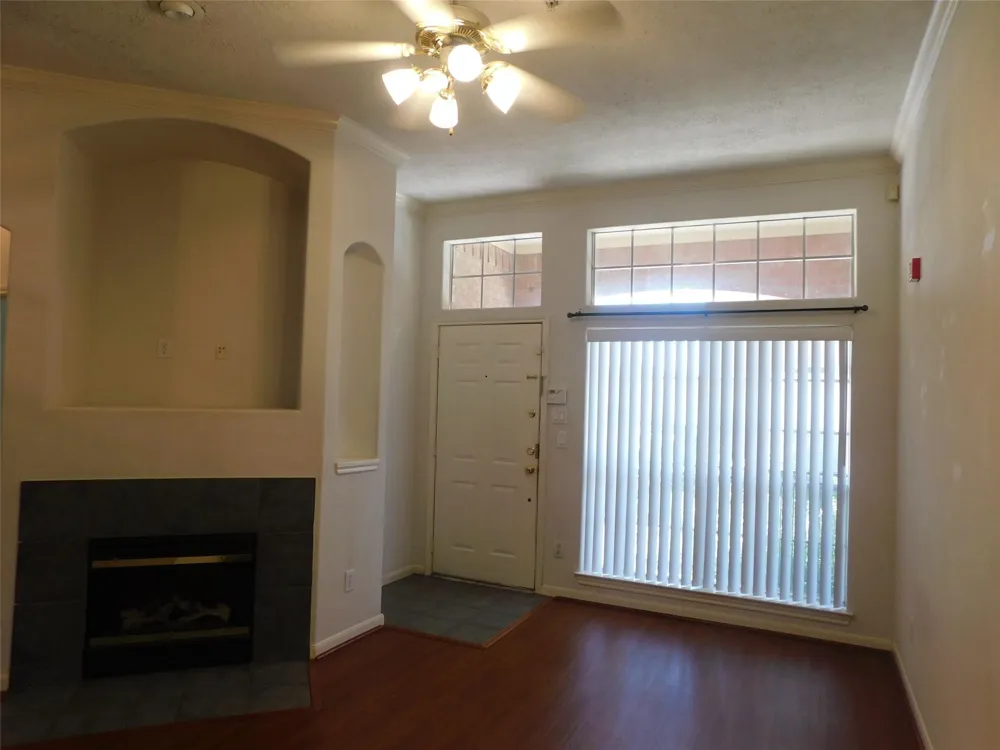 2710 Grants Lake Blvd #G3 Sugar Land, TX 77479