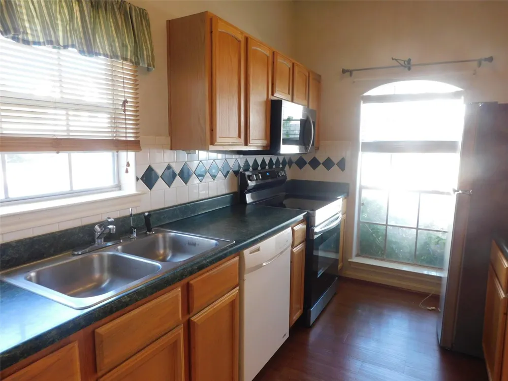 2710 Grants Lake Blvd #G3 Sugar Land, TX 77479