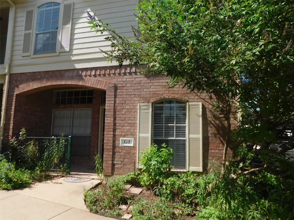 2710 Grants Lake Blvd #G3 Sugar Land, TX 77479