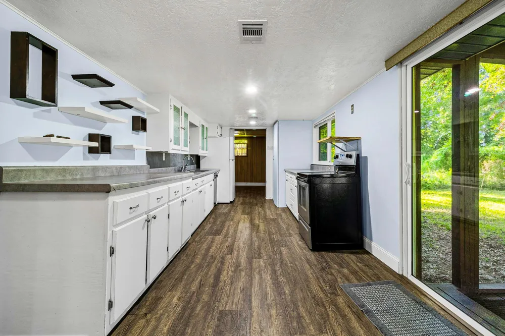450 River Road Goodrich, TX 77335