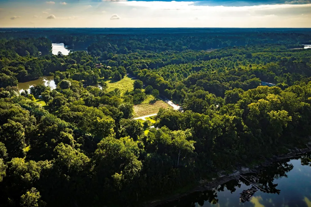 450 River Road Goodrich, TX 77335