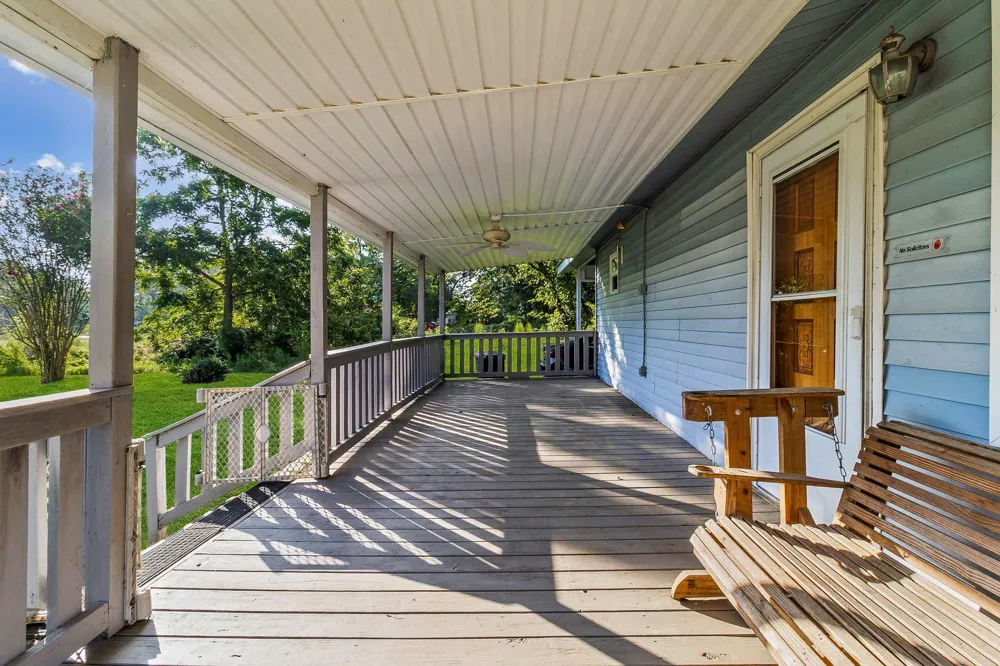 450 River Road Goodrich, TX 77335
