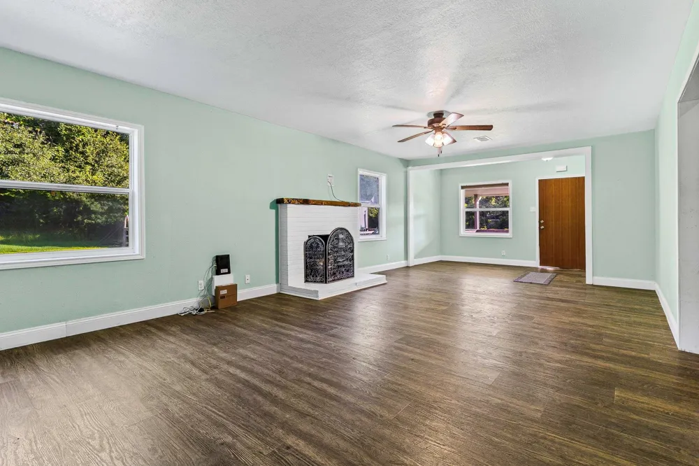 450 River Road Goodrich, TX 77335