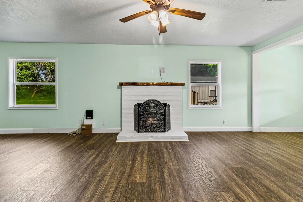 450 River Road Goodrich, TX 77335