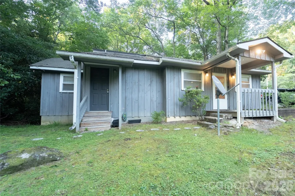 242 Whitewater Road Sapphire, NC 28774