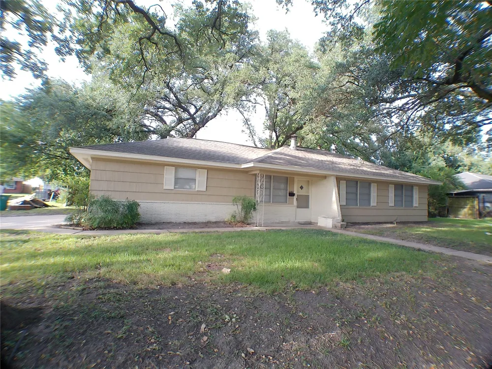 601 Fresa Road Pasadena, TX 77502