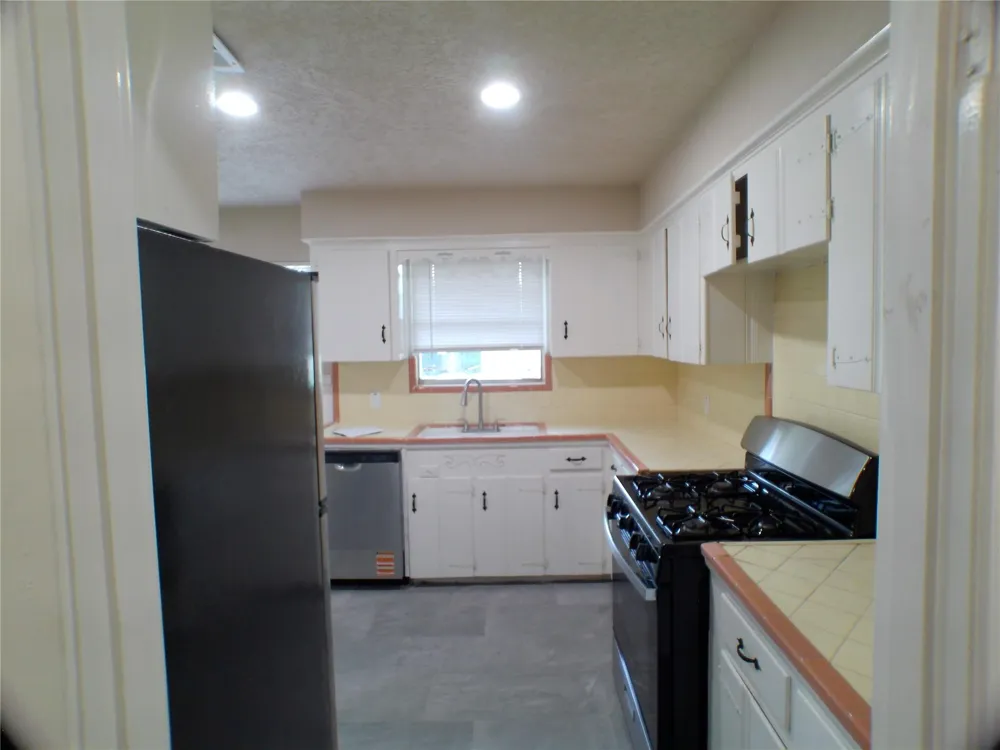 601 Fresa Road Pasadena, TX 77502