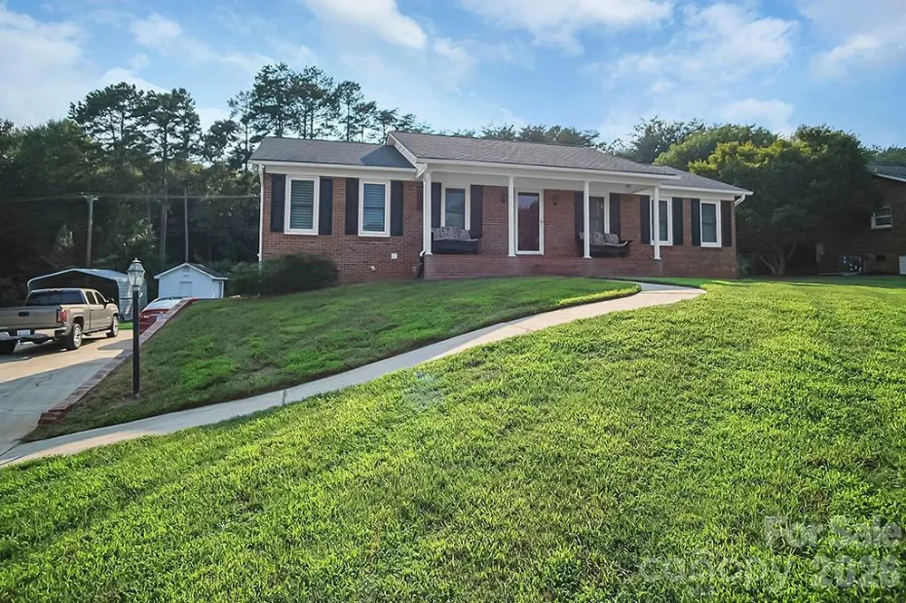 1950 BROWNSTONE COURT Gastonia, NC 28054