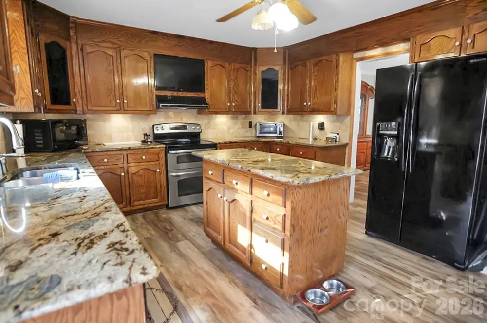 1950 BROWNSTONE COURT Gastonia, NC 28054