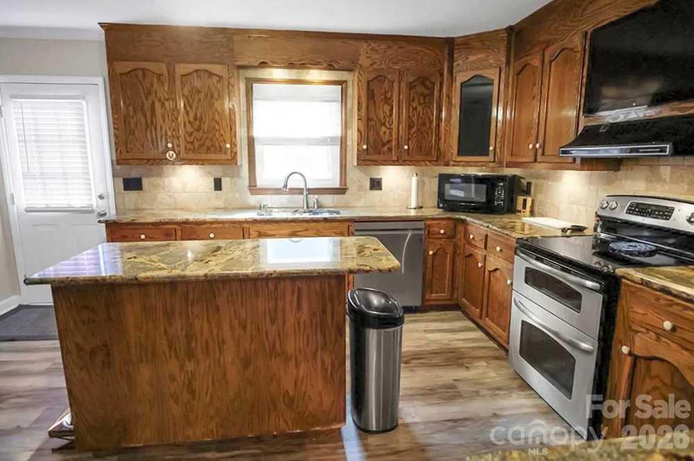 1950 BROWNSTONE COURT Gastonia, NC 28054