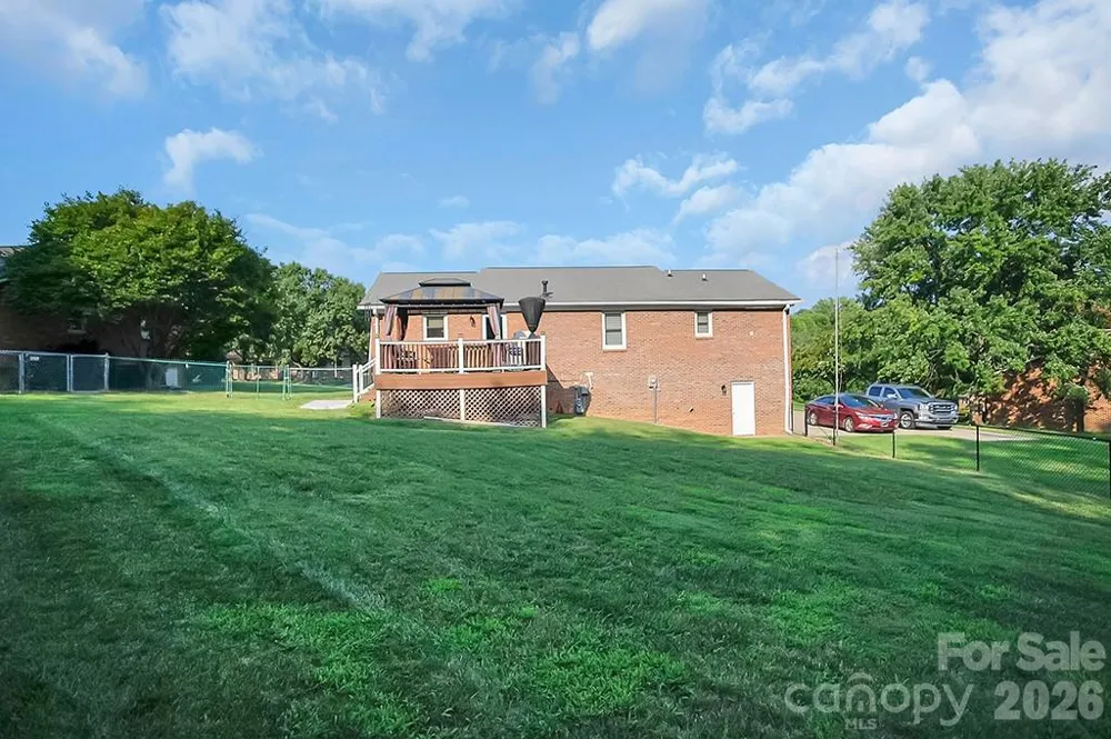 1950 BROWNSTONE COURT Gastonia, NC 28054