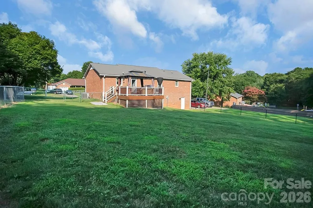 1950 BROWNSTONE COURT Gastonia, NC 28054