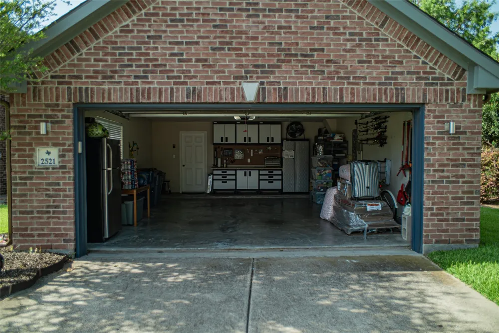 2521 Glenn Ranch Drive Burleson, TX 76028