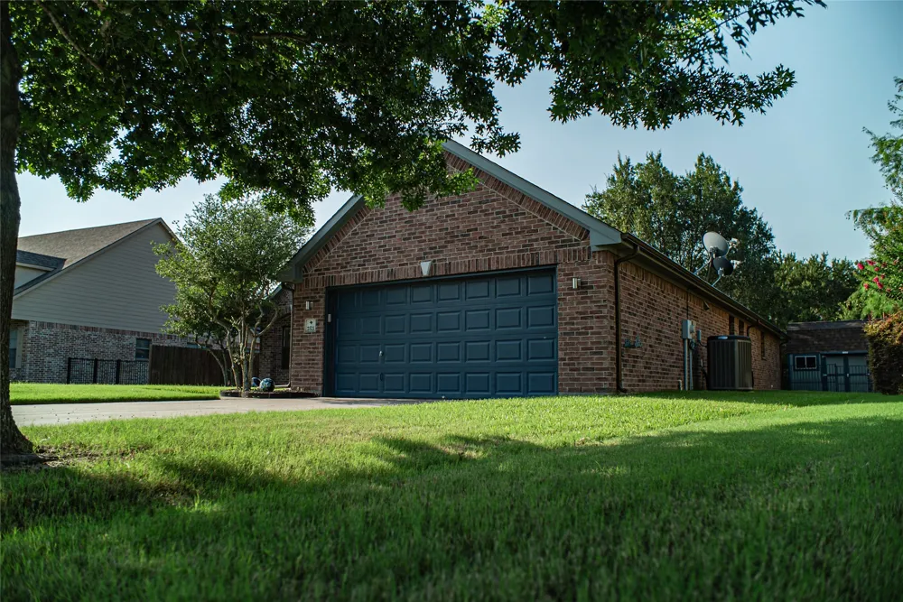 2521 Glenn Ranch Drive Burleson, TX 76028