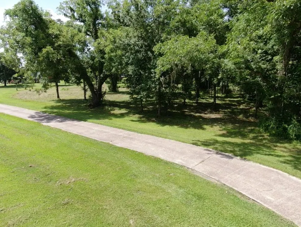 130 Sally Lake Court Angleton, TX 77515
