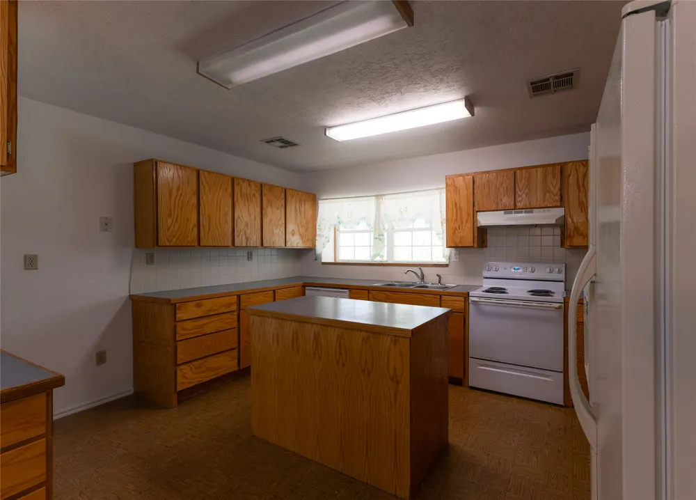 334169 E 1010 ROAD Harrah, OK 73045