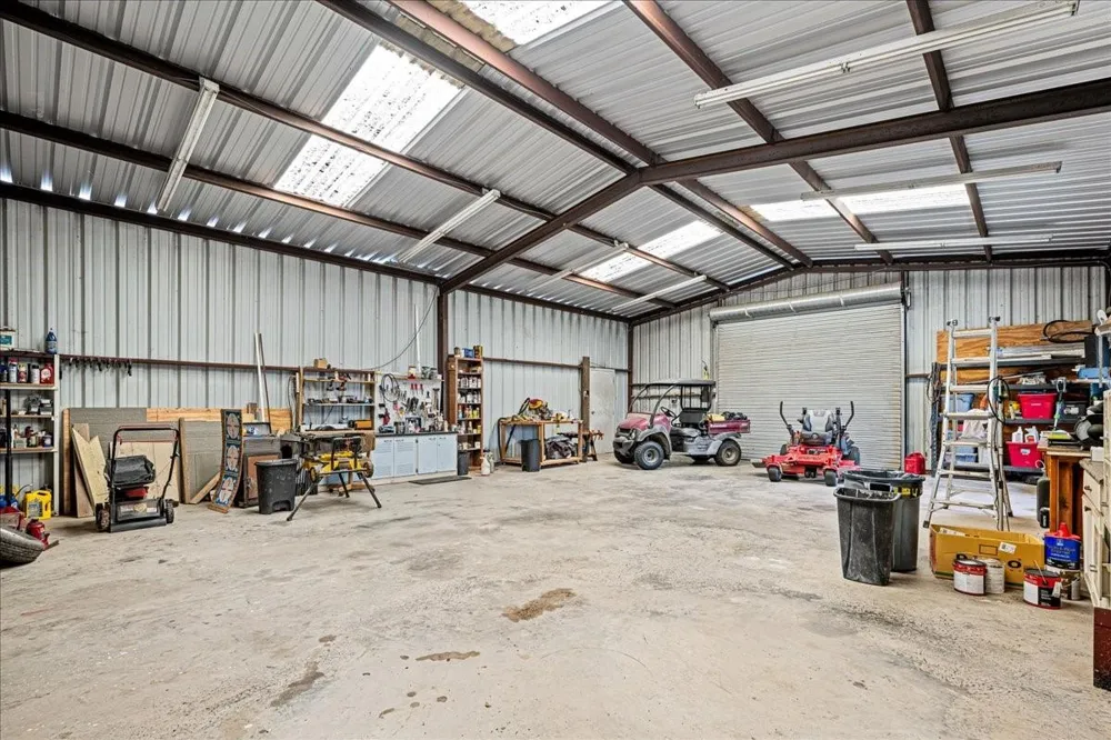 8233 Quebe Road Brenham, TX 77833