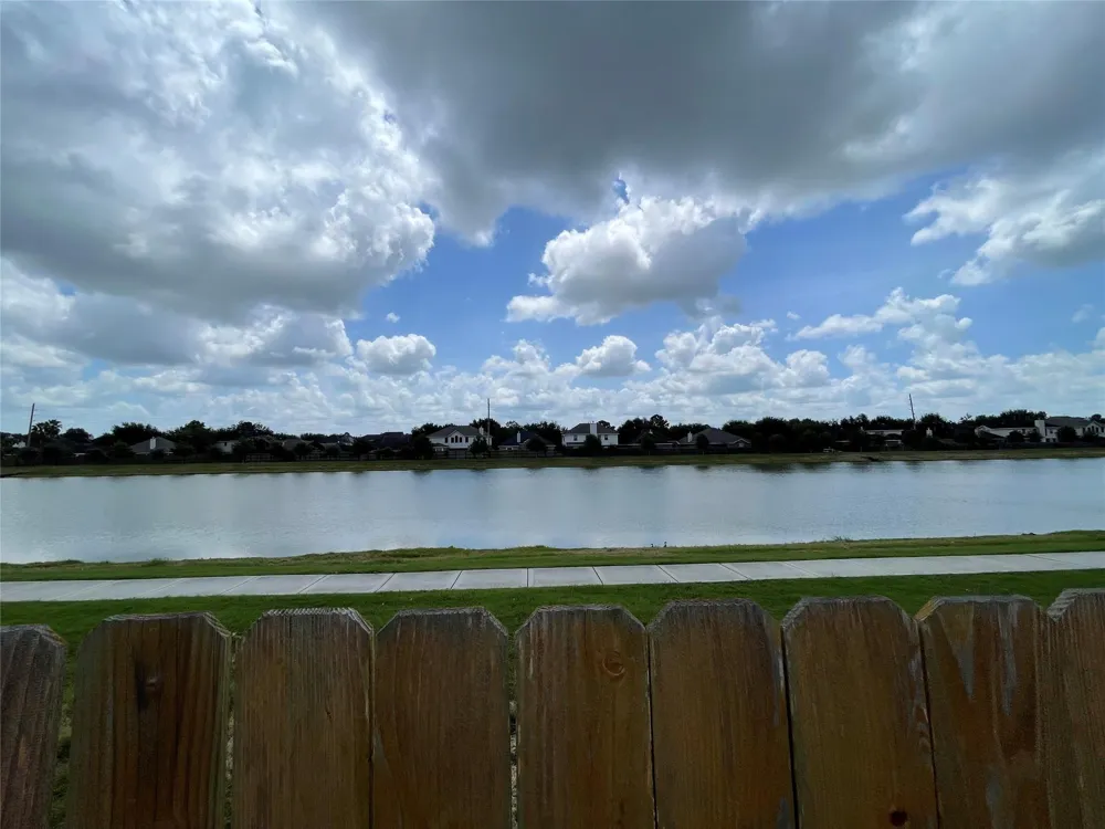 6515 James Michael Drive Rosharon, TX 77583