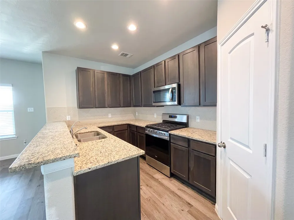 6515 James Michael Drive Rosharon, TX 77583