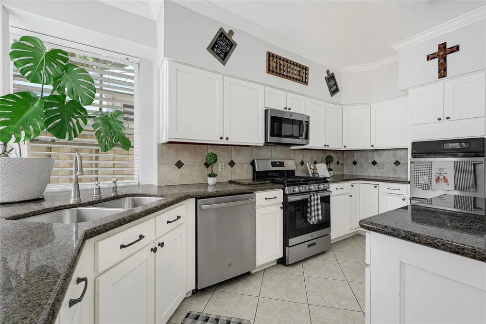 1913 Dublin Drive Deer Park, TX 77536