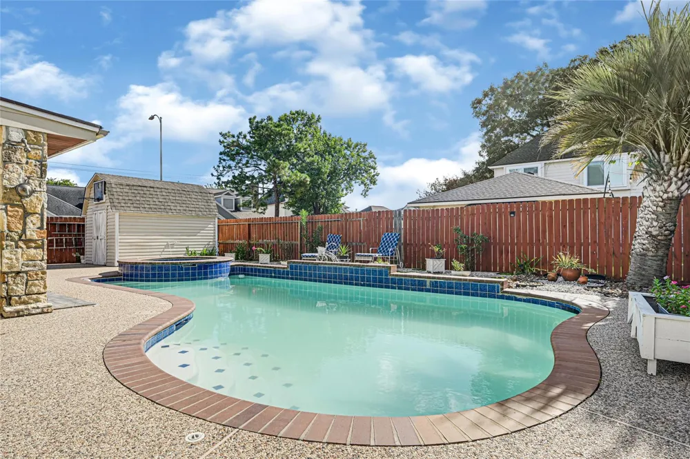 1913 Dublin Drive Deer Park, TX 77536