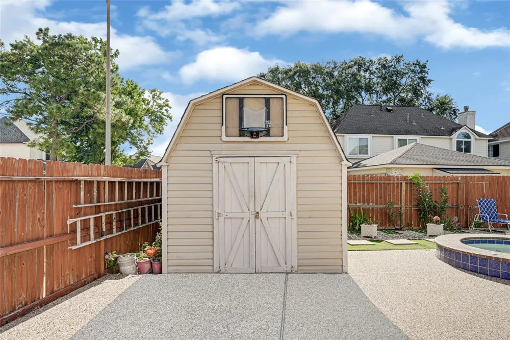 1913 Dublin Drive Deer Park, TX 77536