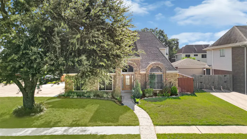 1913 Dublin Drive Deer Park, TX 77536