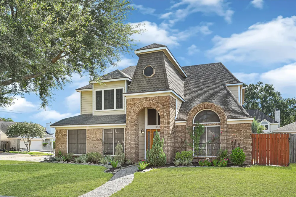 1913 Dublin Drive Deer Park, TX 77536