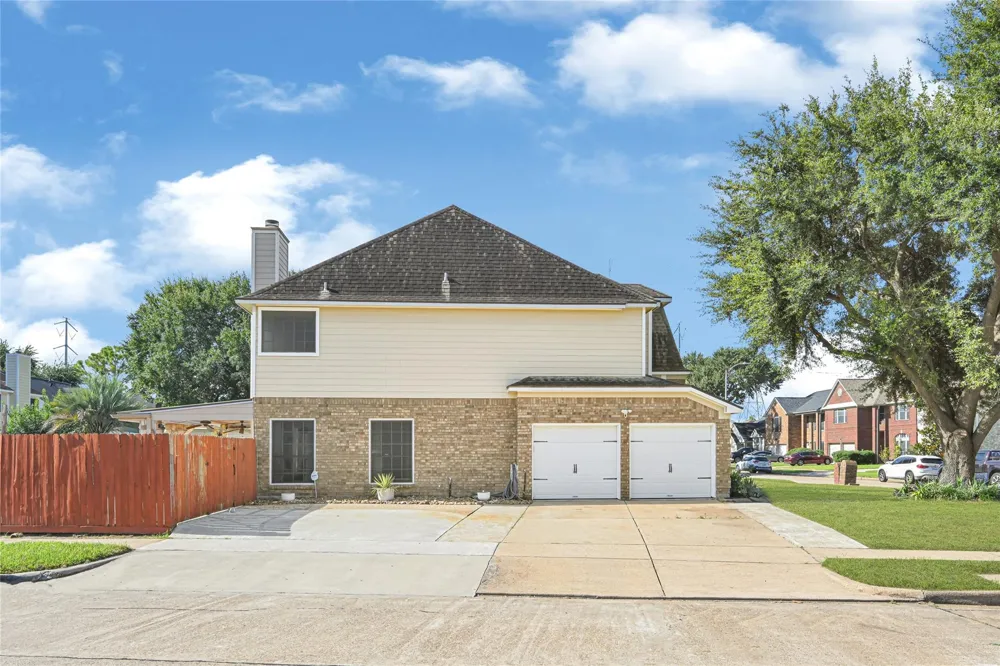 1913 Dublin Drive Deer Park, TX 77536