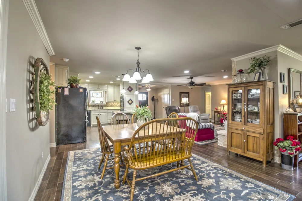 112 Sequoya Drive Lake Kiowa, TX 76240