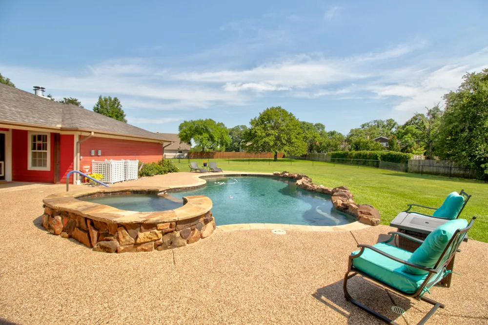 112 Sequoya Drive Lake Kiowa, TX 76240