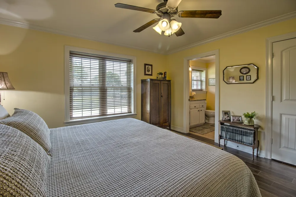 112 Sequoya Drive Lake Kiowa, TX 76240
