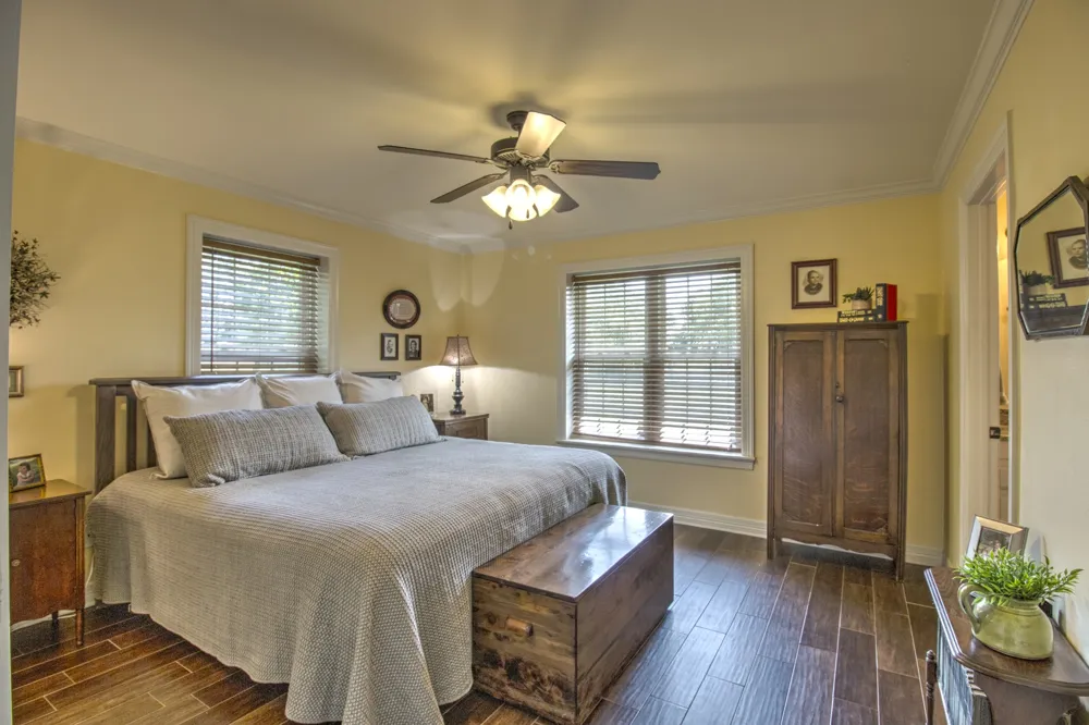 112 Sequoya Drive Lake Kiowa, TX 76240