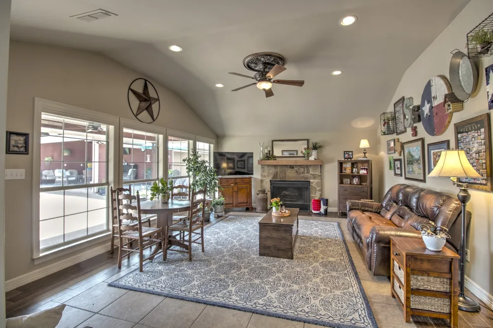 112 Sequoya Drive Lake Kiowa, TX 76240