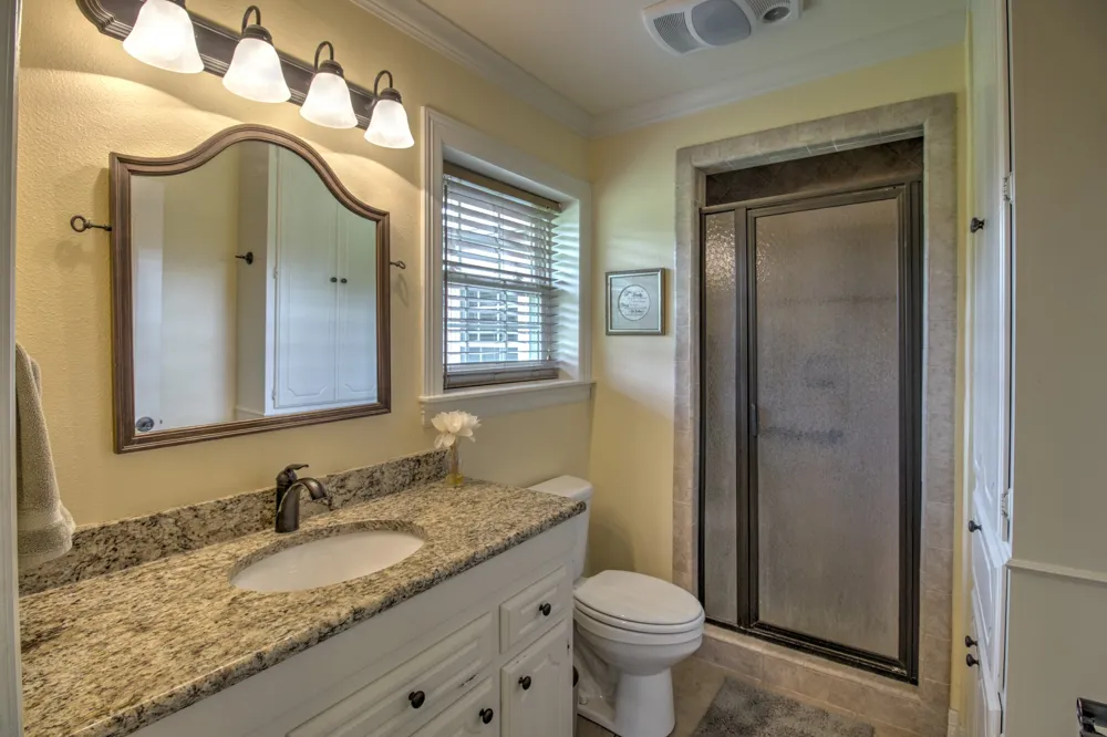 112 Sequoya Drive Lake Kiowa, TX 76240