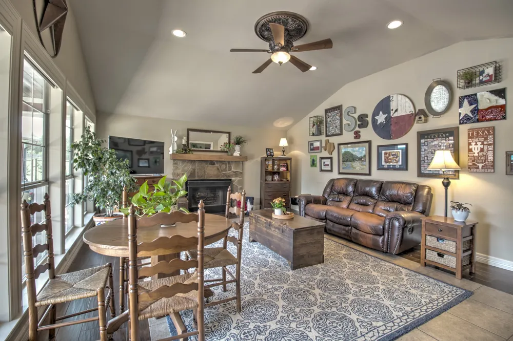 112 Sequoya Drive Lake Kiowa, TX 76240