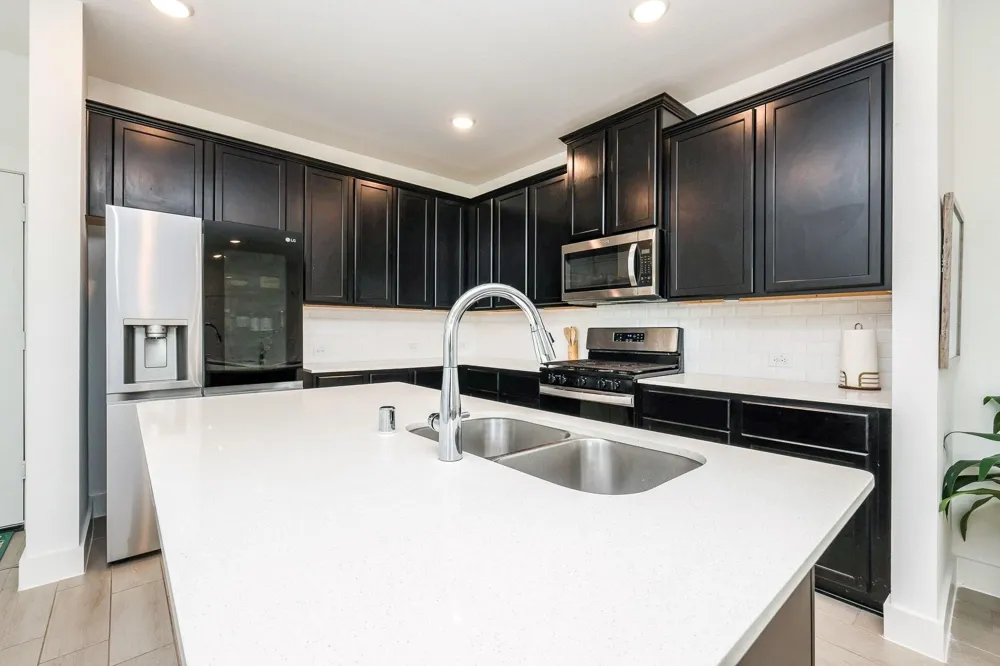 2754 Mariposa Creek Drive Rosharon, TX 77583