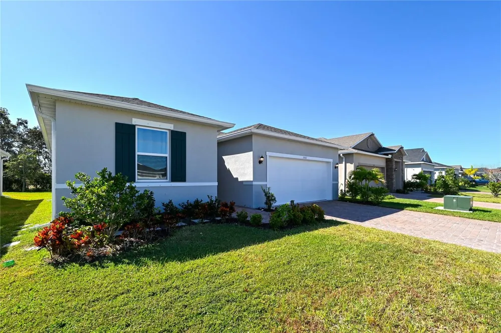3551 74TH AVENUE CIRCLE E Sarasota, FL 34243