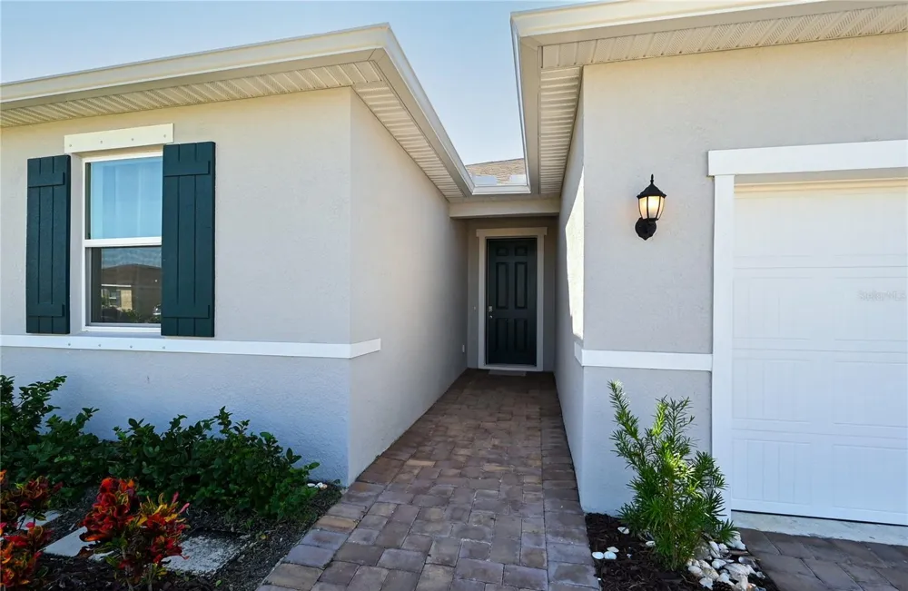 3551 74TH AVENUE CIRCLE E Sarasota, FL 34243