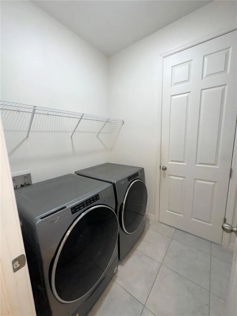 3551 74TH AVENUE CIRCLE E Sarasota, FL 34243