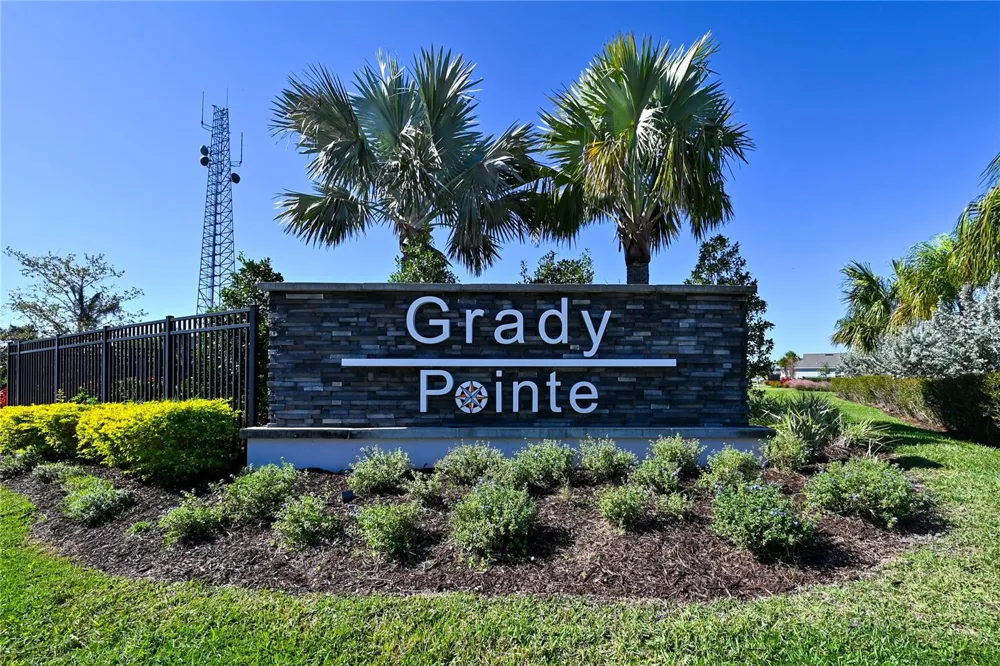 3551 74TH AVENUE CIRCLE E Sarasota, FL 34243