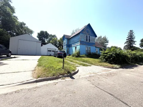 805 Railroad Avenue