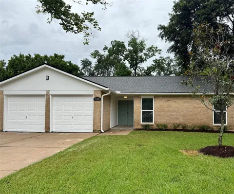 1100 Heron Drive